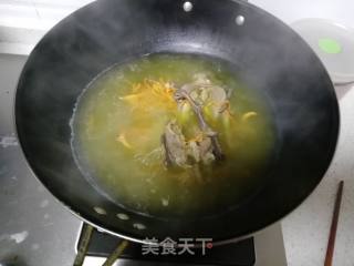野鸽子炖虫草花的做法步骤：6