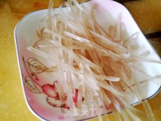 白菜猪肉炖粉条冻豆腐的做法步骤：2