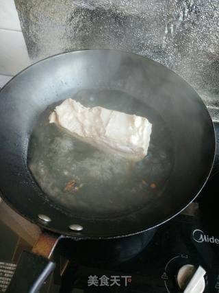 梅菜扣肉的做法步骤：2