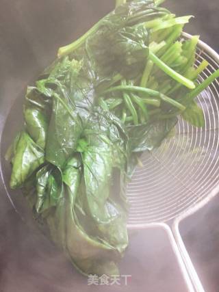 凉拌腐竹菠菜的做法步骤：2