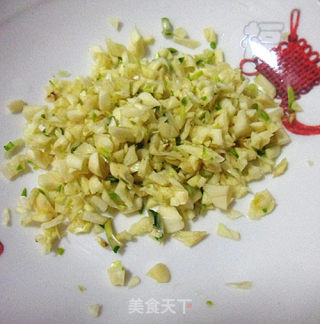 金蒜秋葵的做法步骤：2
