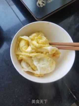木耳鸡蛋的做法步骤：3
