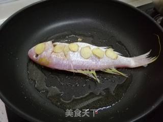 香煎红杉鱼的做法步骤：4
