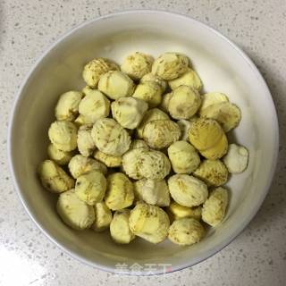 板栗淮山猪蹄汤的做法步骤：9