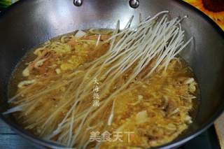 东北菜酸菜猪肉炖粉条的做法步骤：7