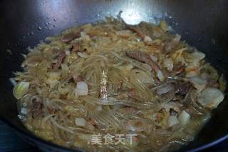 东北菜酸菜猪肉炖粉条的做法步骤：8