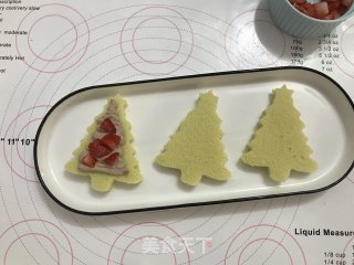 迷你圣诞树蛋糕的做法步骤：11