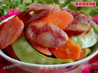 荷兰豆胡萝卜炒腊肠的做法步骤：6