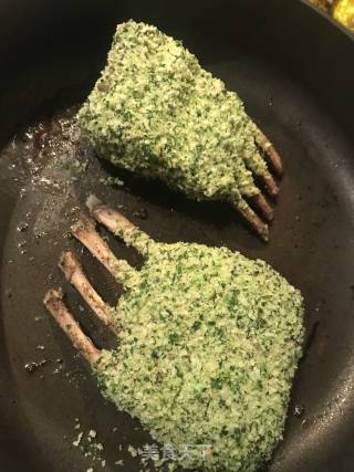 人人都是大厨系列-- 米其林香草脆皮烤羊排的做法步骤：13
