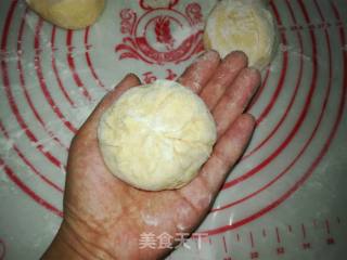 如何粗粮细做-玉米面发面豆沙饼的做法步骤：11