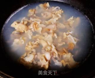 葱爆海螺片#家乡味道#的做法步骤：3