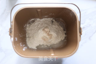 圣诞花圈面包的做法步骤：1