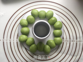 圣诞花圈面包的做法步骤：12