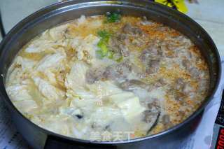 羊肉火锅的做法步骤：1