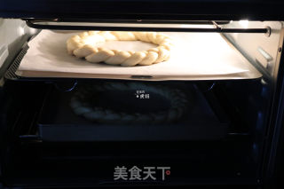 圣诞花环面包的做法步骤：17