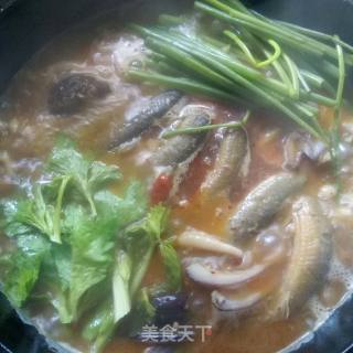 一锅河鲜的做法步骤：11