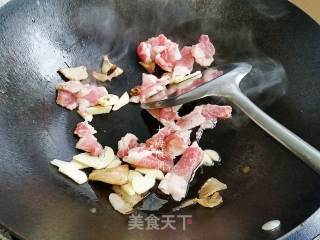甘蓝菜炒五花肉的做法步骤：4