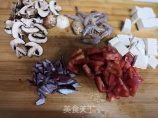 蘑菇豆腐虾汤的做法步骤：1