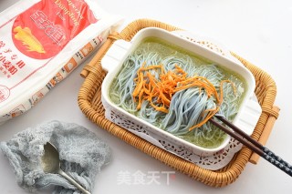 蝶豆花鸡汤面的做法步骤：9