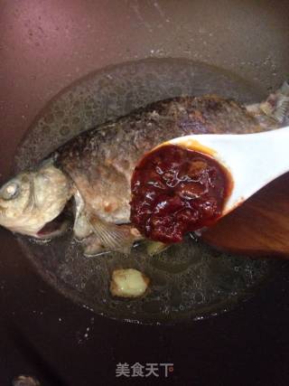 鲫鱼焖豆腐的做法步骤：8