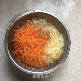 爆炒双丝的做法步骤：2