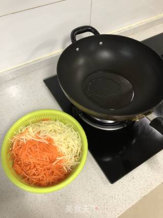 爆炒双丝的做法步骤：3