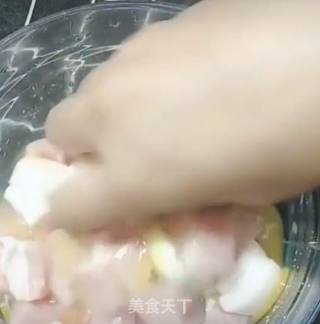 菠萝咕咾肉的做法步骤：2