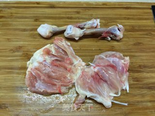 酸甜鸡肉披萨的做法步骤：3