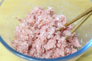 猪肉大白菜馅饺子的做法步骤：2
