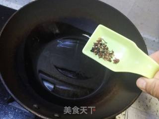 木耳炝西芹的做法步骤：8