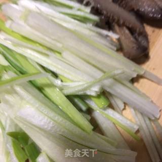 平菇葱爆海参的做法步骤：5