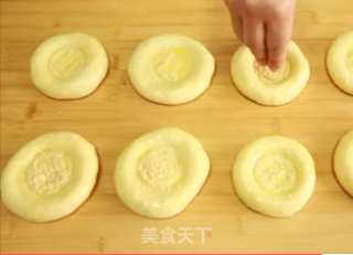 面粉还在做馒头和包子？五珍粉奶香烤饼，口感细腻醇香，简单易学，比烧饼还美味！的做法步骤：13