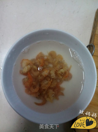 黄瓜拌海米的做法步骤：1