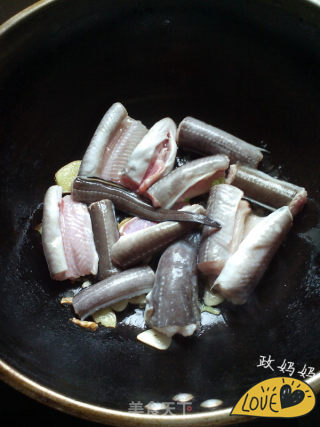 红烧鳗鱼的做法步骤：5