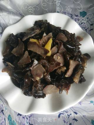 爆腌肉炒木耳的做法步骤：7