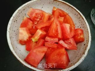 西红柿菜芯菠菜面的做法步骤：2