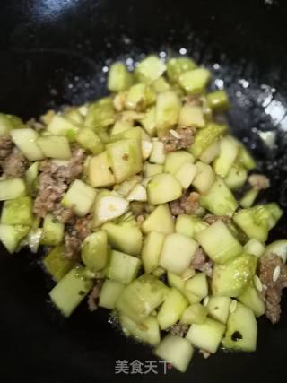 肉末炒黄瓜丁的做法步骤：4