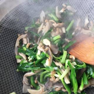 韭菜平菇炒海米的做法步骤：11