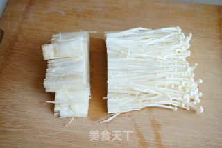 金针菇培根卷的做法步骤：2