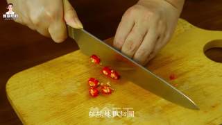 熏三文鱼炒蔬菜的做法步骤：5