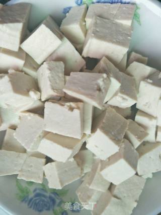 豆瓣酱烧豆腐的做法步骤：1