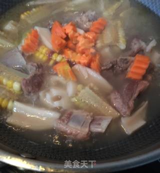 玉米莲藕炖排骨的做法步骤：12