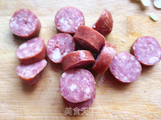 西兰花炒牛肉肠的做法步骤：4