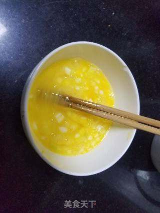 香菇蛋饼的做法步骤：2