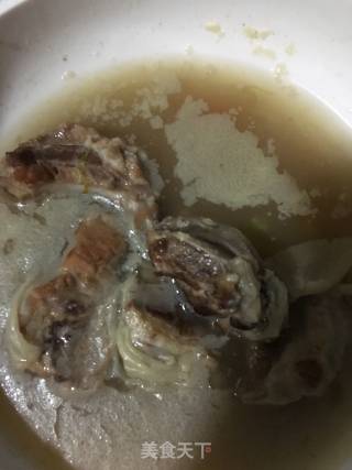 泡菜排骨海参面的做法步骤：2