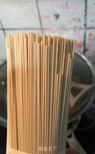 泡菜排骨海参面的做法步骤：12