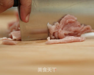鱼香肉丝的做法步骤：2