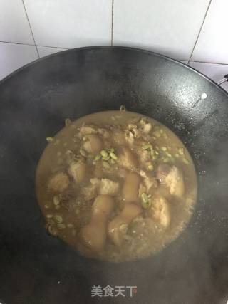 毛豆焖猪脚的做法步骤：5