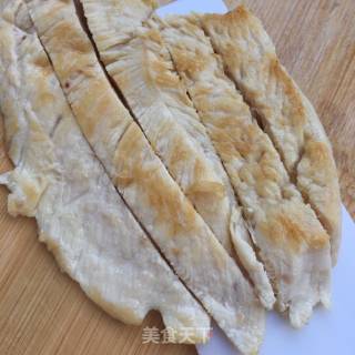 煎鸡脯肉牛油果蔬菜沙拉的做法步骤：11