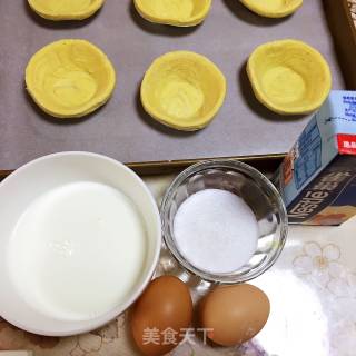 全蛋版蛋挞的做法步骤：1